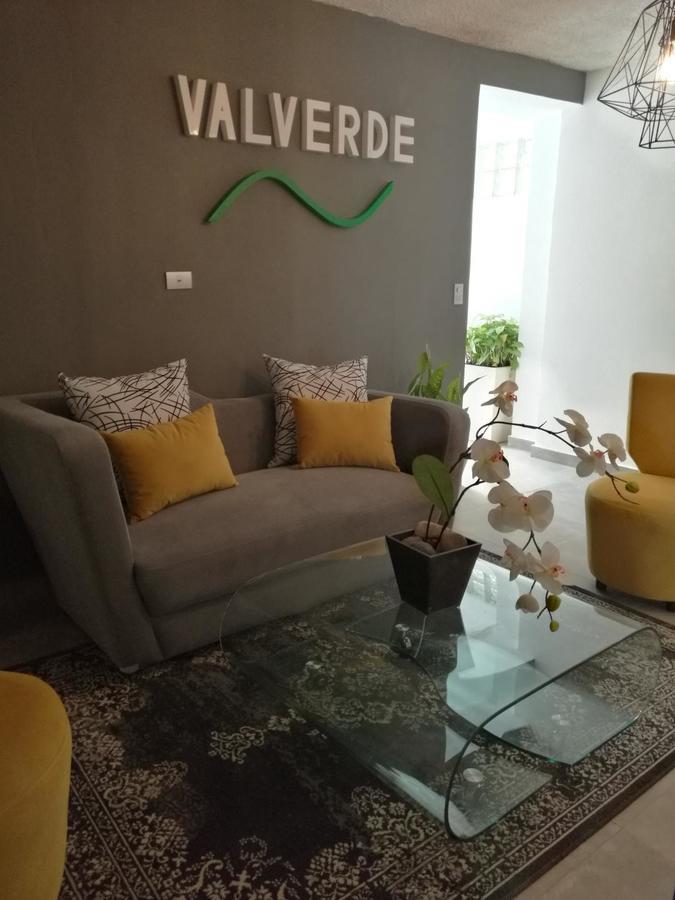 Hotel Boutique Valverde Santa Elena Сан-Сальвадор Экстерьер фото